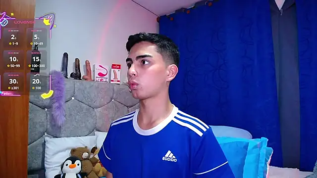 OwenBluee online show from 09.10.25