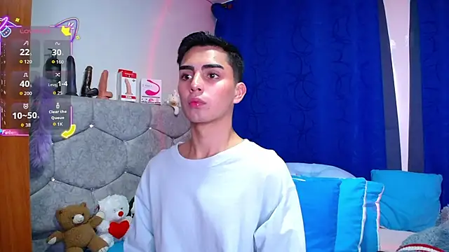 OwenBluee online show from 09.17.25