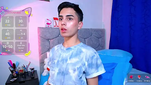 OwenBluee online show from 11.11.25