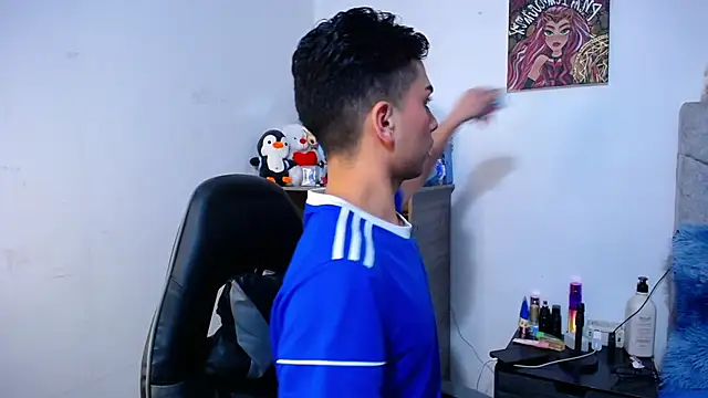 Snapshot of OwenBluee chatting on 01.09.26 OwenBluee online show from 01.09.26