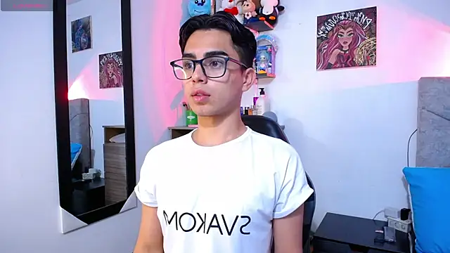 Snapshot of OwenBluee chatting on 02.09.26 OwenBluee online show from 02.09.26