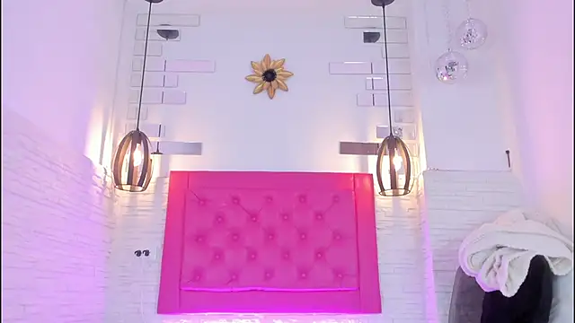 mia six66 online show from 02.04.25