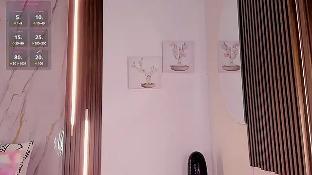 Snapshot of mia_six66 chatting on 11.29.25 mia six66 online show from 11.29.25