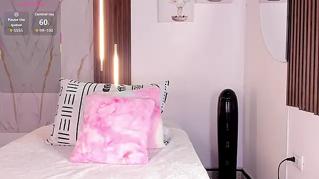 Snapshot of mia_six66 chatting on 12.02.25 mia six66 online show from 12.02.25