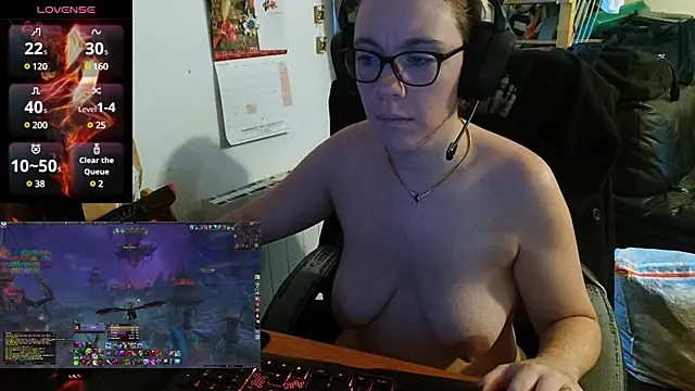 lili-hot-77 online show from 12.18.24