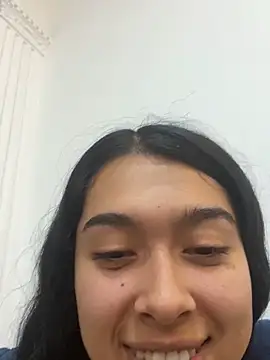 SweetLatiin  online show from 11.24.25