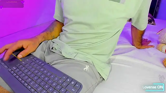 Snapshot of 6_bunny_9 chatting on 01.15.25 6 bunny 9 online show from 01.15.25