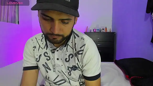 Snapshot of 6_bunny_9 chatting on 02.15.25 6 bunny 9 online show from 02.15.25