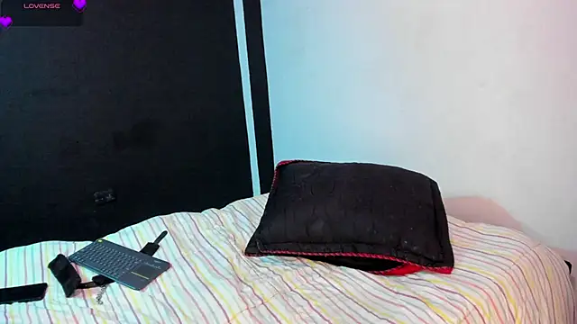 Snapshot of 6_bunny_9 chatting on 03.22.25 6 bunny 9 online show from 03.22.25