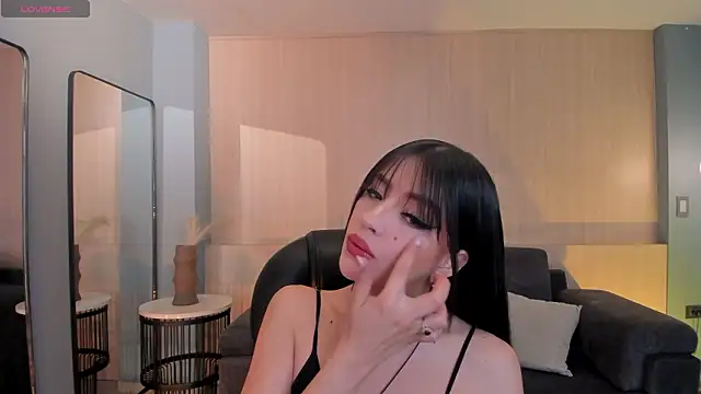 Snapshot of ValeriaRiveraX chatting on 02.13.26 ValeriaRiveraX online show from 02.13.26