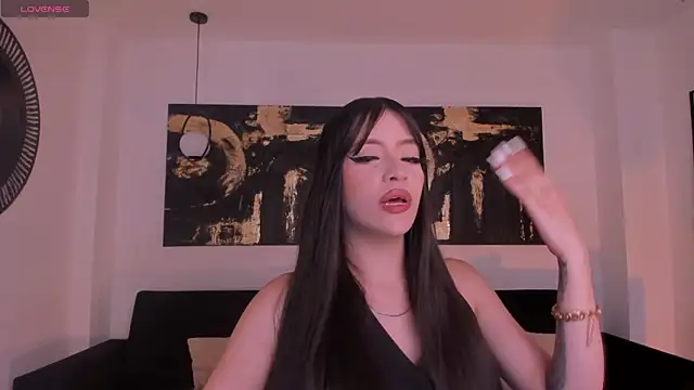 Snapshot of ValeriaRiveraX chatting on 03.05.26 ValeriaRiveraX online show from 03.05.26