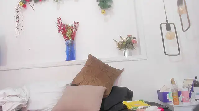 Snapshot of penelope_handaos chatting on 12.18.24 penelope handaos online show from 12.18.24