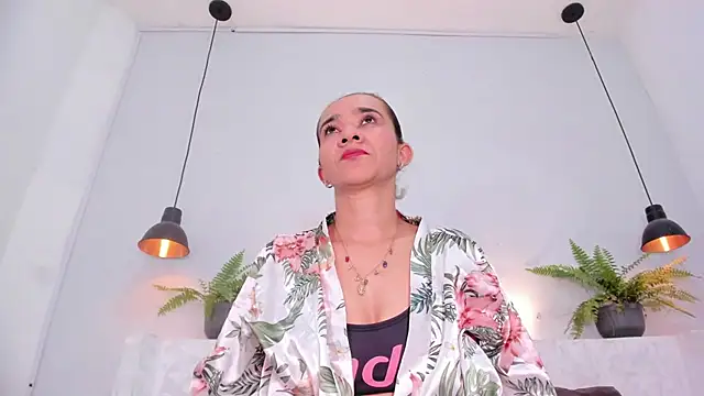 Snapshot of penelope_handaos chatting on 02.22.25 penelope handaos online show from 02.22.25