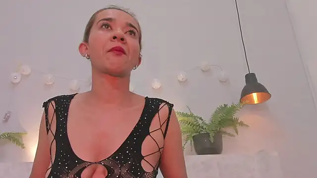 Snapshot of penelope_handaos chatting on 03.11.25 penelope handaos online show from 03.11.25