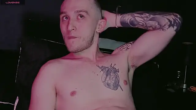 Dylanwhite23  online show from 02.04.26