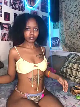 Snapshot of naughtybitches5 chatting on 03.16.25 naughtybitches5 online show from 03.16.25