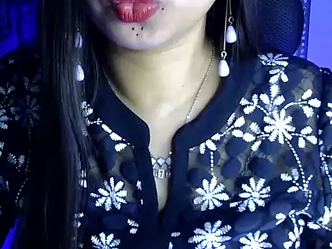 akshara thakur9 online show from 03.06.25