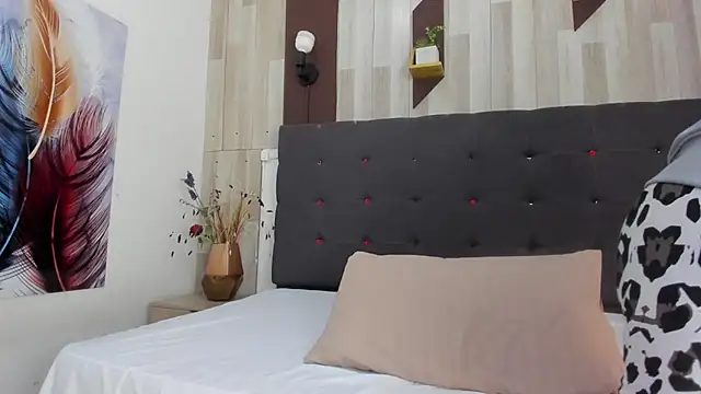 Snapshot of Anastasiapriest chatting on 09.30.25 Anastasiapriest online show from 09.30.25