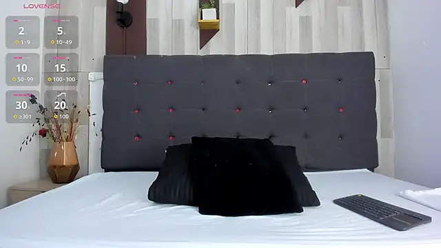 Snapshot of Anastasiapriest chatting on 10.11.25 Anastasiapriest online show from 10.11.25