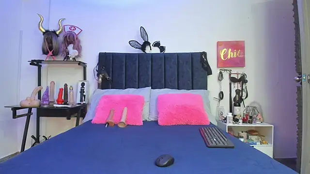 Snapshot of emmily_giraldo chatting on 01.09.25 emmily giraldo online show from 01.09.25