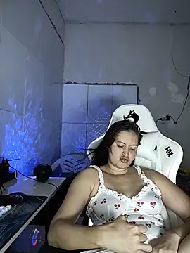 Snapshot of dani123unica chatting on 02.17.26 dani123unica online show from 02.17.26