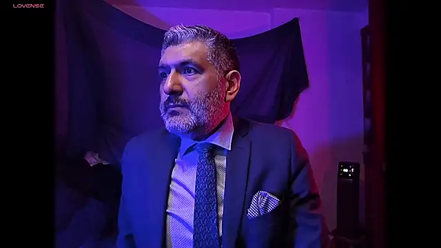 Snapshot of BushBator chatting on 02.25.26 BushBator online show from 02.25.26