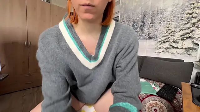 Snapshot of Caliiie-of chatting on 12.03.25 Caliiie-of online show from 12.03.25