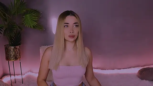 Snapshot of Jessielle chatting on 01.12.26 Jessielle online show from 01.12.26