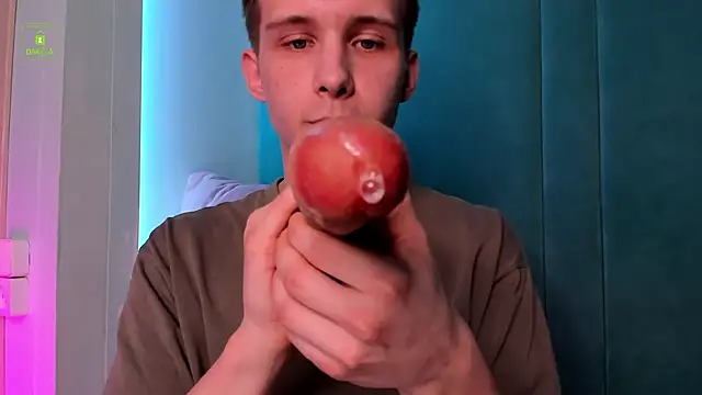 Snapshot of MarkGWalker chatting on 01.27.25 MarkGWalker online show from 01.27.25