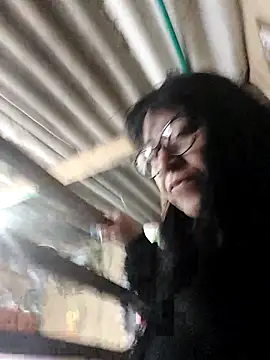 clarita 01 online show from 10.24.25