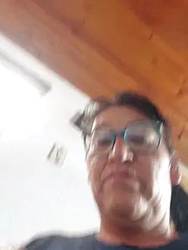 clarita 01 online show from 04.03.26