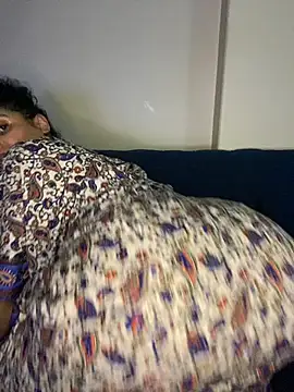 Snapshot of Indianbutter11 chatting on 02.20.25 Indianbutter11 online show from 02.20.25