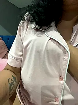 Snapshot of Indianbutter11 chatting on 11.17.25 Indianbutter11 online show from 11.17.25