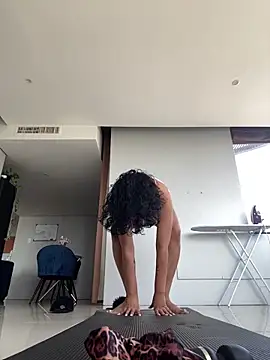 Snapshot of Indianbutter11 chatting on 11.23.25 Indianbutter11 online show from 11.23.25