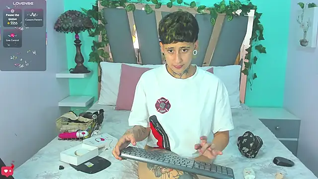 Ethan lennox online show from 03.19.26