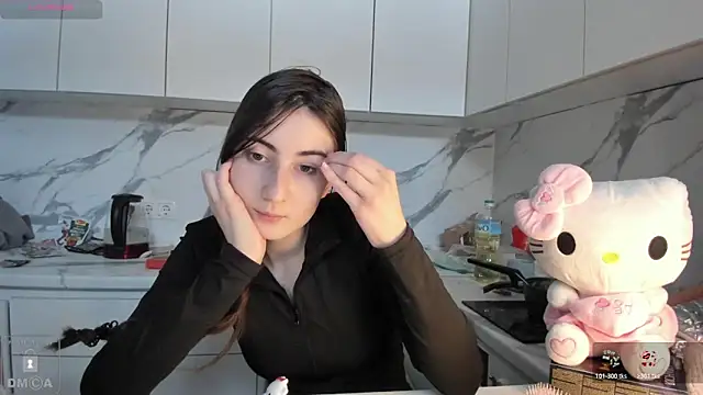 Ayesha Thebestt online show from 02.06.26