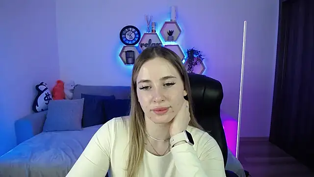 SabrinViolet online show from 03.30.26