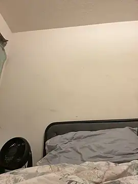 prettlovely14 online show from 10.06.25