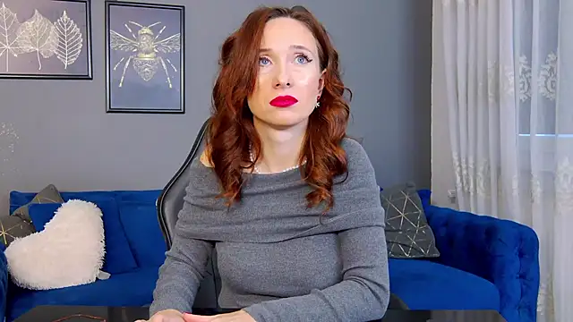 Snapshot of AnneHove chatting on 12.02.25 AnneHove online show from 12.02.25