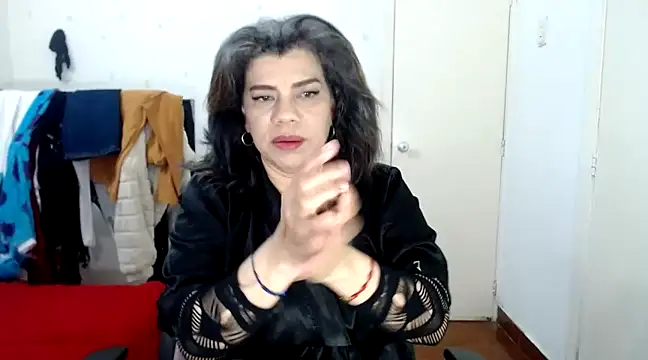 vikyadams online show from 03.04.25