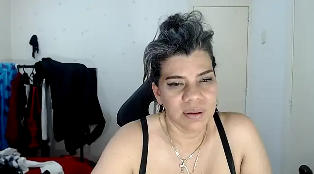 vikyadams online show from 03.05.25