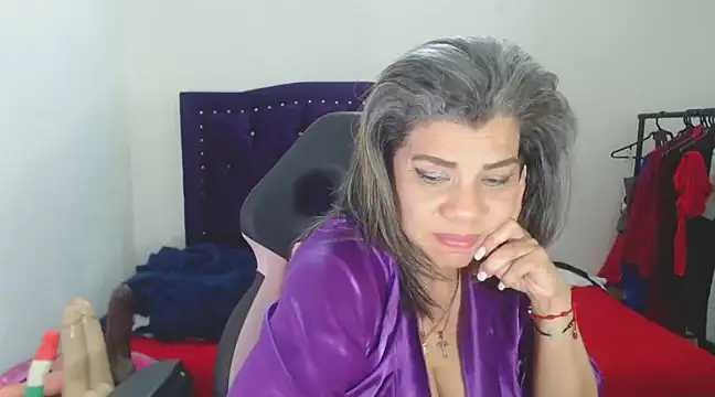 vikyadams online show from 03.21.25