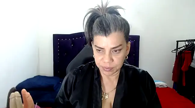 vikyadams online show from 03.23.25