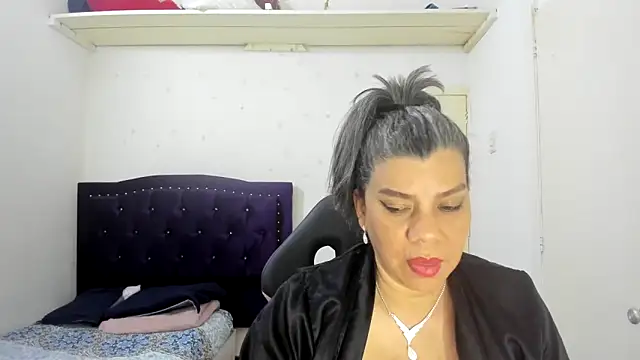 vikyadams online show from 09.09.25