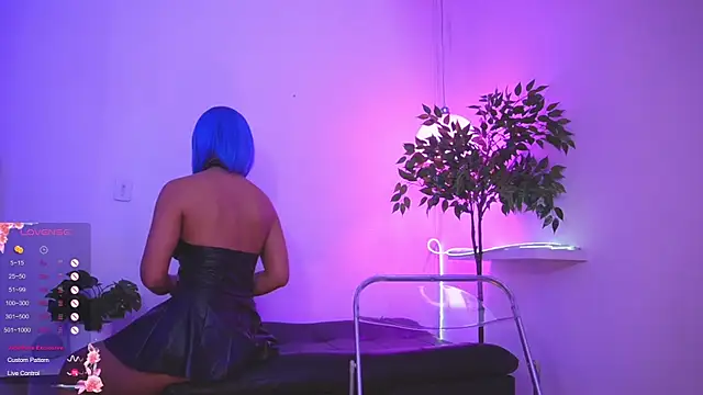 Snapshot of catalina__lovers chatting on 12.17.25 catalina lovers online show from 12.17.25