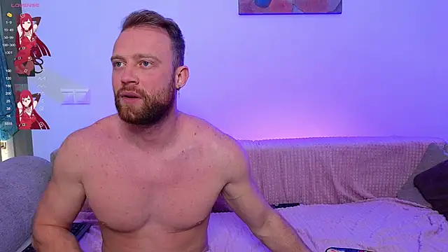 MaxMia online show from 02.21.25