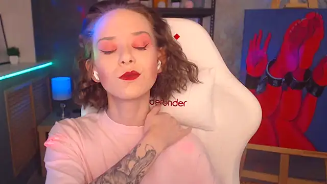 FascinatingEyess online show from 12.20.24