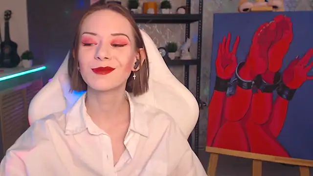 FascinatingEyess online show from 12.23.25