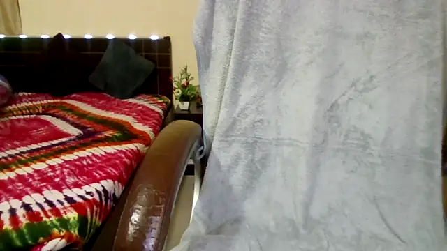 Queenhimanshi online show from 02.05.26