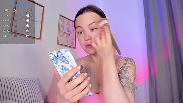 Snapshot of damn_cutie chatting on 03.19.26 damn cutie online show from 03.19.26